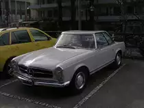 Mercedes 250SL Automatic Bj 1967, W113,  Pagode , in Vezia (Aufnahmedatum: Oktober 2012)