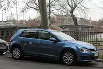 VW Golf VII, gesehen am 07.12.2012  (Frankfurt am Main, Westhafen Tower)