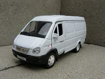 GAZ 2705 Nutzfahrzeug in Masstab 1:43.