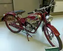 Bismarck, Baujahr 1949, Leichtmotorad aus Radevormwald, Motor mit 98ccm und 2,3PS, Vmax.55Km/h, Automuseum Schramberg, Mai 2o12