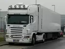 Scania R500 mit K�hlauflieger abgestellt im N�rnberger Hafengebiet, 01.11.2012