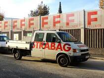 VW-T4 mit Doppelkabine ist im Einsatz fr ein Bauunternehmen; 121018