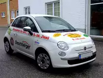 FIAT-500 wurde extra f�r eine Veranstaltung beklebt; 120415