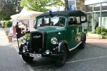 Opel Blitz Mannschafts Transportwagen Baujahr 1948
Museumsfahrzeug PP M�nster hier bei Tag der offenen T�r
in Ibbenb�ren am 18.8.2007