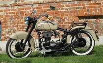 AWO Sport Bj 1958; Umbau 2011; Fahrgestell und Antrieb original; Blechteile, Sitze, Lackierung Eigenbau; elektr Zndung
-Aufnahme August 2012, Burg/Spreewald, 