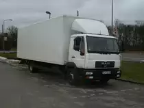 Am 27.Dezember 2012 stand Dieser MAN-Kasten-LKW in Samtens.