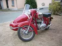 Jawa 350 Halbnabe 1955 mit Seitenwagen Velorex 560
2.Mai 2012