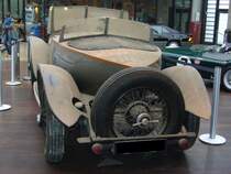 Heckansicht eines Rolls Royce Phantom I von 1928 mit einer interessanten Bootsheckkarosserie. Classic Remise D�sseldorf am 05.01.2013.