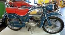 NSU Max, wie Maximal, Baujahr 1955, 4-Takt-Motor mit 247ccm und 17PS, Vmax.115Km/h, das Erfolgsmodell wurde 80.000 mal in Neckarsulm gebaut, Automuseum Schramberg, Mai 2012