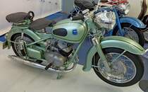 Adler MB250, Baujahr 1953, Doppelkolben-Motor mit 247ccm und 16PS, Vmax.116Km/h, gebaut in Frankfurt/Main, Automuseum Schramberg, Mai 2012