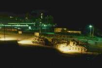 Panzerverladung anllich eines groen Nato Manvers am Gterbahnhof in Lengerich
am 8.9.1987. Drei US Bergepanzer stehen bereits auf dem Sammelplatz vor der Kulisse der Dyckerhoff Zementwerke.