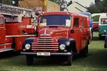 Ford FK 3500 Feuerl�schfahrzeug am 16.7.1990 beim gro�en Oldtimer Treffen
in Castrop - Rauxel.