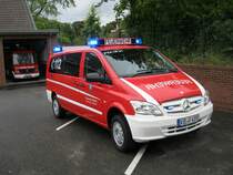Florian Nettetal 02 MTF 01
Das Mannschaftstransportfahrzeug (MTF) der FF Nettetal, Lschzug Hinsbeck.

Fahrgestell: Mercedes-Benz Vito 113 CDi 4x4 (Baureihe W639)

Ausbau: Fahrzeugbau Kevelaer

Der MTF ist im Juli 2012 Zwecks Foto Termin am GH Nettetal Hinsbeck von mir Fotografiert worden