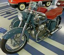 Victoria Bergmeister, Baujahr 1954, querliegender 2-Zyl.V-Motor mit 347ccm und 21PS, Vmax.130Km/h, Automuseum Schramberg, Mai 2012 