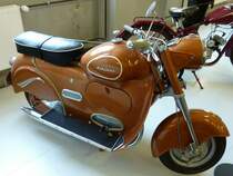 Achilles Ami-Sport, Baujahr 1954, Motor mit 175ccm und 9,5PS, Vmax.90Km/h, die vollverkleidete Maschine wurde in Wilhelmshafen gebaut, Automuseum Schramberg, Mai 2012