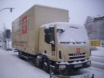 Iveco mit Kastenaufbau in Bergen am 06.12.2012