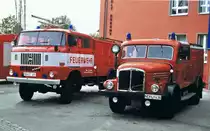 Feuerwehrfahrzeuge IFA 50 LA (Werksfeuerwehr Nordbrand Nordhausen  Echter Nordhäuser ) und sein Vorgänger S4000 2006 in Nordhausen