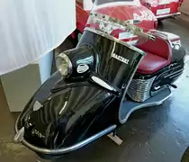 Bastert, die Bielefelder Firma baute von 1949-55 Mopeds, Leichtkraftr�der und diesen Luxus-Motorroller mit 2-Takt-ILO-Motoren von 175ccm und 197ccm, Automuseum Schramberg, Mai 2012