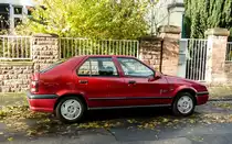 Renault 19, fotografiert am 06.11.2012.