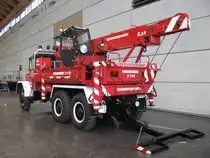 Bergungsfahrzeug MAGIRUS-DEUTZ V 8 aus der Hansestadt Rostock (HRO) der Feuerwehr, gesehen beim 4. Oldtimer & Winterteilemarkt, HanseMesse, Rostock-Schmarl [06.01.2013]