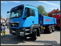 Ein MAN Lkw bei der Auto- und Zweiradschau am 25. April 2010 in Roth.