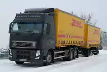 Volvo FH 460 H�ngerzug von  Kratos Logistic  mit Wechselbr�cken von DHL bei der Wochenendpause in Crailsheim, 20.01.2013