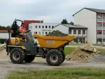 DUMPER von STRABAG transportiert Erdhaushub zur Zwischenlagerstelle; 120720