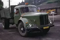 Skoda hat nicht nur Pkw gebaut.
Dieser uralt Skoda Lastwagen fuhr mir in der damaligen CSSR
in Stara Paka am 19.6.1988 vor die Linse.