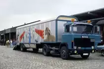 Dieser Scania 111 Sattelzug stand am 7.6.1988 als Tiertransporter
in Diensten des weltbekannten Circus Krone. Aufnahme bei Ladearbeiten
im ehemaligen G�terbahnhof in Osnabr�ck.