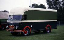 Mbelwagen Frontlenker MAN hier beim Oldtimer Treffer in Castrop - Rauxel
am 15.6.1990.