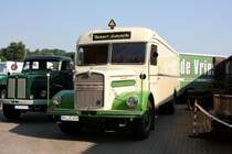 MAN Oldtimer Mbel Wagen Fa. Robert Schmitz hier bei einem Treffen
in Bsingfeld am 27.7.2008. 