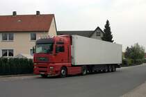 Khl Sattelzug mit MAN Zugmaschine am 13.5.2006 in Hasbergen.