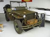 Willis Overland M 43, Autosammlung Steim in Schramberg, 6.3.11 
Baujahr 1944 
4 Zylinder, 60 PS aus 2000 ccm. 
100 km/h schnell und 1000 kg schwer.