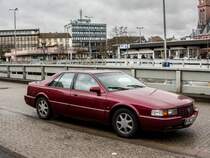 Cadillac STS (Seville Touring Sedan), aufgenommen am 29.10.2013.