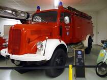 Mercedes LAF 311 TLF 16/24, Metz-Aufbau. Autosammlung Steim in Schramberg, 6.3.11 
Baujahr 1958, bis 2000 bei FFw St. Georgen, dann bis 2009 bei FFw Peterzell.
6 Zylinder, 115 PS aus 4580 ccm. 
75 km/h schnell und 5085 kg schwer. 