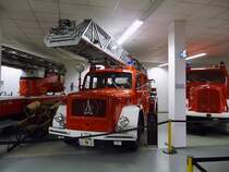 Magirus Mercur 150 DL30, Autosammlung Steim in Schramberg, 6.3.11 
Baujahr 1964, bis 2007 FFw Schwenningen. 
V6 Zylinder, 150 PS aus 9500 ccm. 
80 km/h schnell und 9050 kg schwer. 