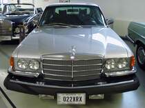 Mercedes 450 SEL 6.9 (W116), Autosammlung Steim in Schramberg, 6.3.11 
Baujahr 1978, USA-Version.
V8 Zylinder, 286 PS aus 6834 ccm. 
225 km/h schnell und 1985 kg schwer. 