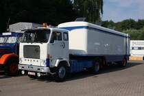 Volvo F 88 mit Thermosattel hier bei einem Oldtimer Treffen 
am 27.7.2008 in Bsingfeld.