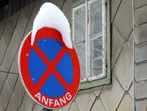 Halten u Parken Verboten Schild, mit Schneemtze; 130118