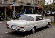 Mercedes-Benz W111 250SE Coup (ehemaliger S Klasse), fotografiert am 14.11.2012.
