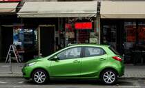 Mazda 2 Seitenansicht, fotografiert am 14.11.2012.