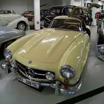 Mercedes 300 SL (W198), Autosammlung Steim in Schramberg, 6.3.11 
Baujahr 1955
6 Zylinder, 215 PS aus 3000 ccm. 
250 km/h schnell und 1310 kg schwer. 