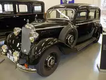 Mercedes 260 D (W138), Autosammlung Steim in Schramberg, 6.3.11 
Baujahr 1937, erster Serien-Diesel-PKW der Welt.
4 Zylinder, 45 PS aus 2545 ccm. 
90 km/h schnell und 1530 kg schwer. 