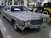 Cadillac Fleetwood Serie 75, Autosammlung Steim in Schramberg, 6.3.11 
Baujahr 1969
V8 Zylinder, 310 PS aus 7700 ccm. 
180 km/h schnell und 2650 kg schwer. 