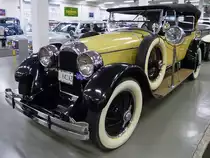 Duesenberg Model A Tourer, Autosammlung Steim in Schramberg, 6.3.11 
Baujahr 1923
8 Zylinder, 88 PS aus 4260 ccm. 
140 km/h schnell. 