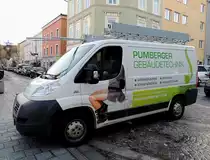 FIAT Transporter eines Haustechnikunternehmen eilt am Heiligabend noch zu einer Kundschaft; 121224