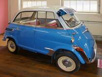 BMW 600, Auto & Uhrenwelt Schramberg, 6.3.11
Baujahr 1959
19,5 PS aus 582 ccm
103 km/h schnell