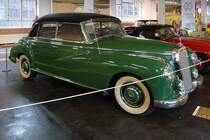 Mercedes 300 D Cabriolet, Auto & Uhrenwelt Schramberg, 6.3.11
Baujahr 1952
115 PS aus 2996 ccm
155 km/h schnell