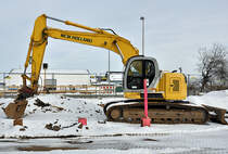 New Holland E 235 SR Raupenbagger am Bahnhof Odendorf - 26.01.2013