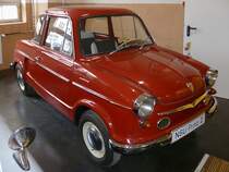 NSU Prinz II, Auto & Uhrenwelt Schramberg, 6.3.11
Baujahr 1961
23 PS aus 583 ccm
111 km/h schnell